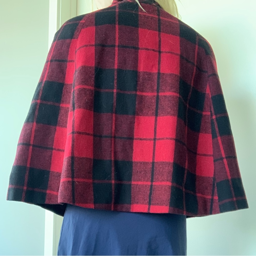 BB Dakota Red Plaid Cape